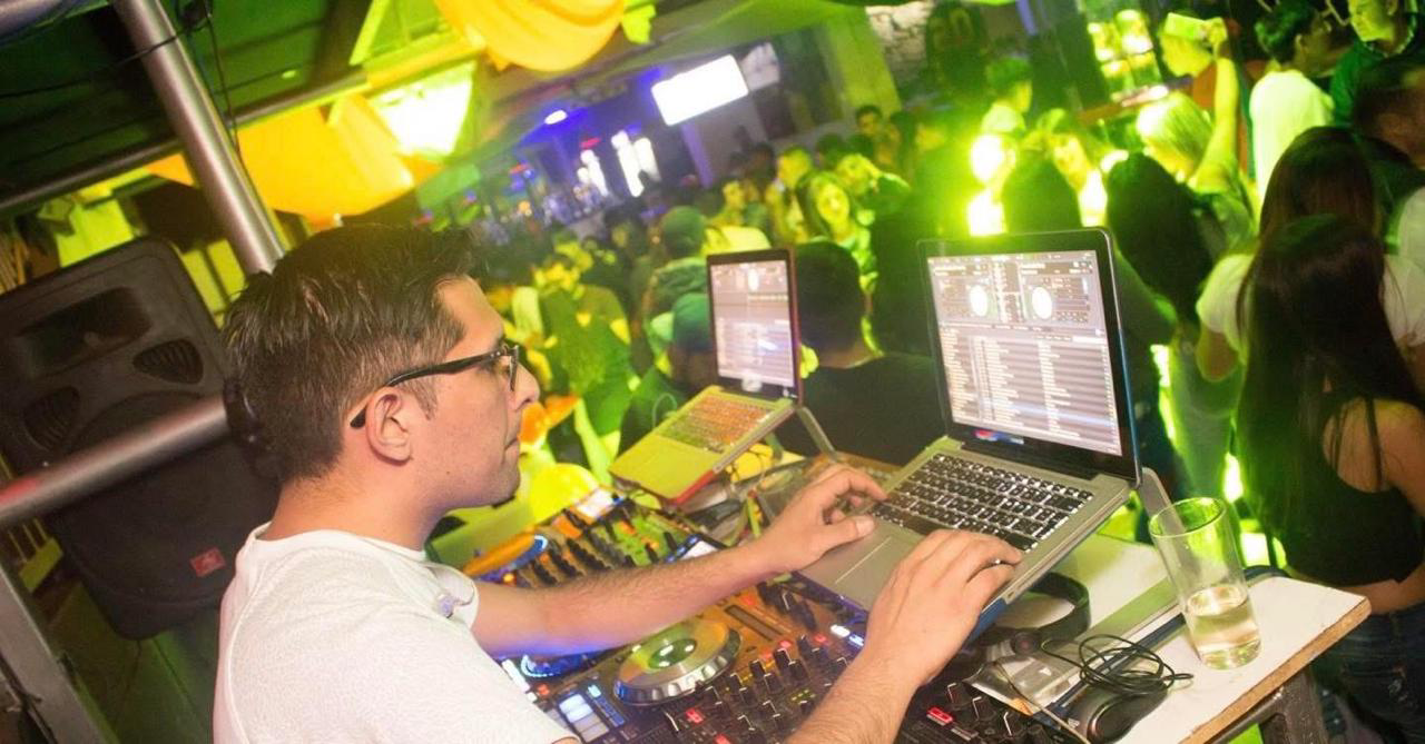 DJ Trebol